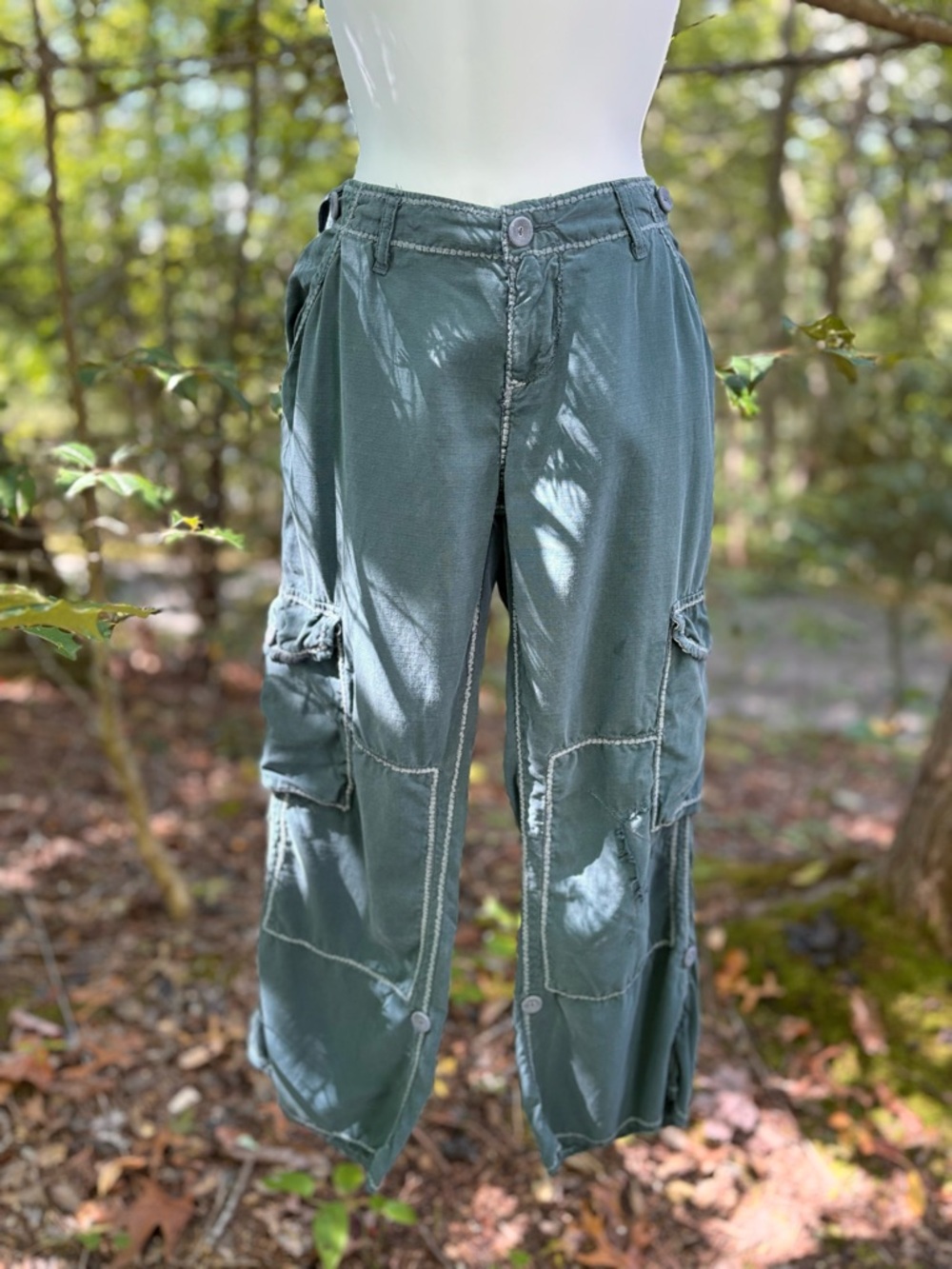 Da-Nang Women's Cargo Capris in Slate Teal - Picture 9 of 9